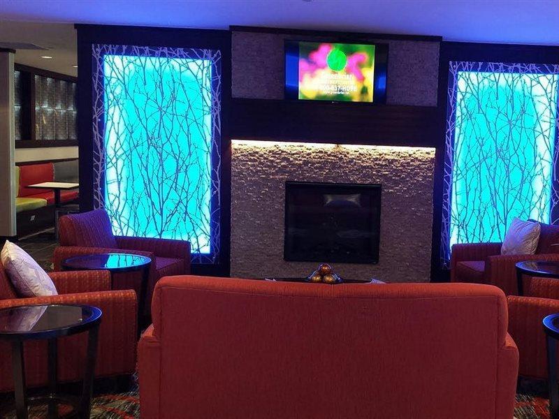 Comfort Suites Uniontown Eksteriør bilde