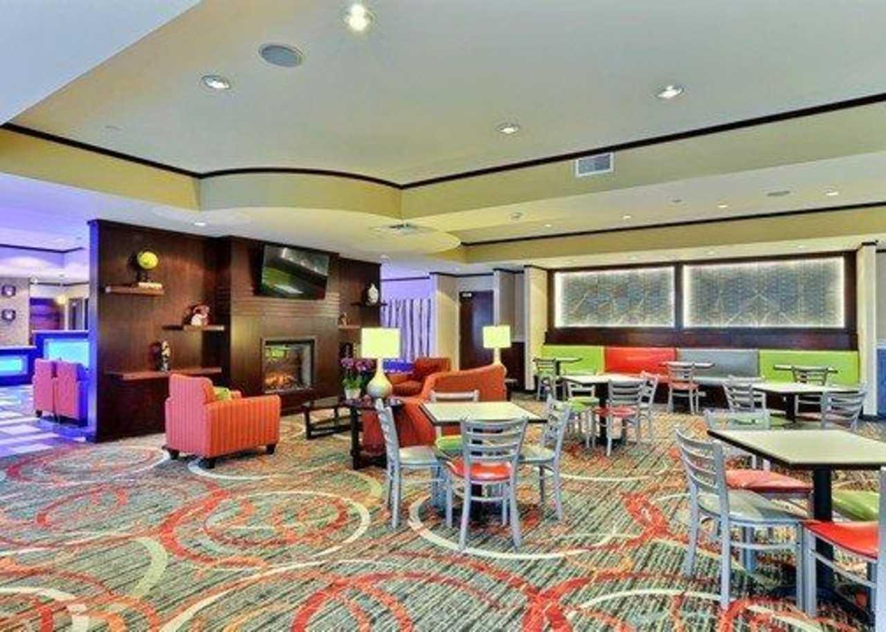 Comfort Suites Uniontown Eksteriør bilde