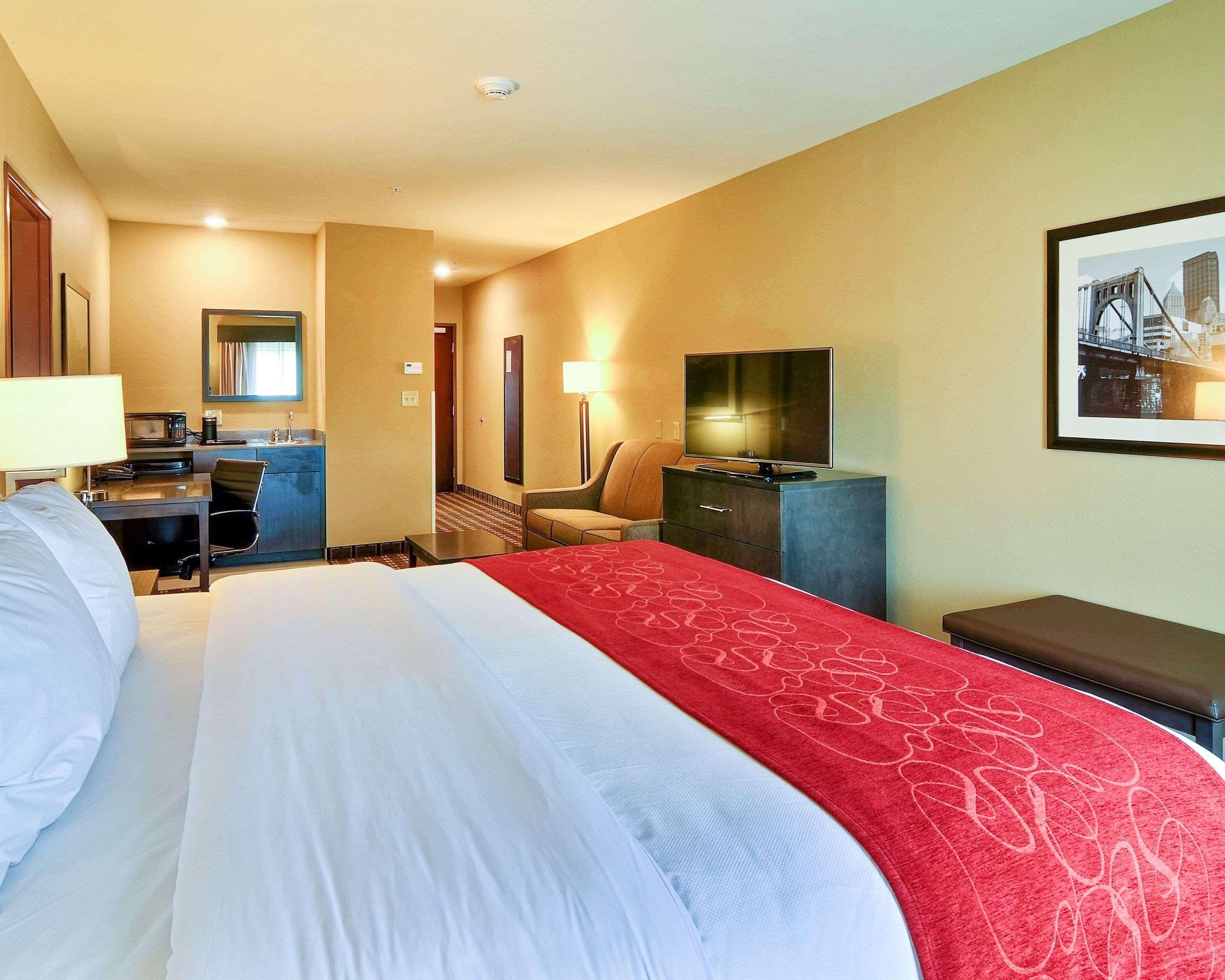 Comfort Suites Uniontown Eksteriør bilde