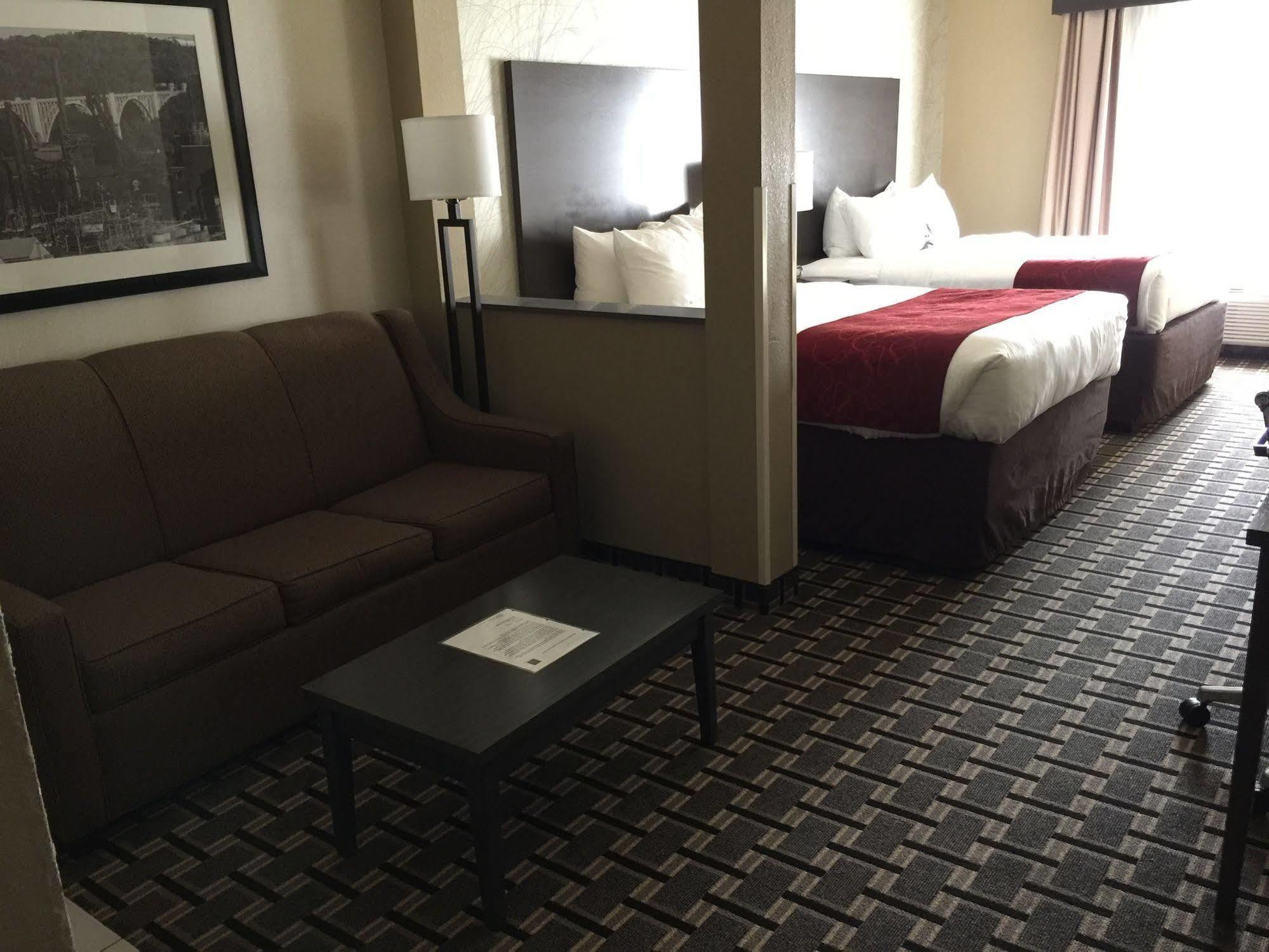 Comfort Suites Uniontown Eksteriør bilde